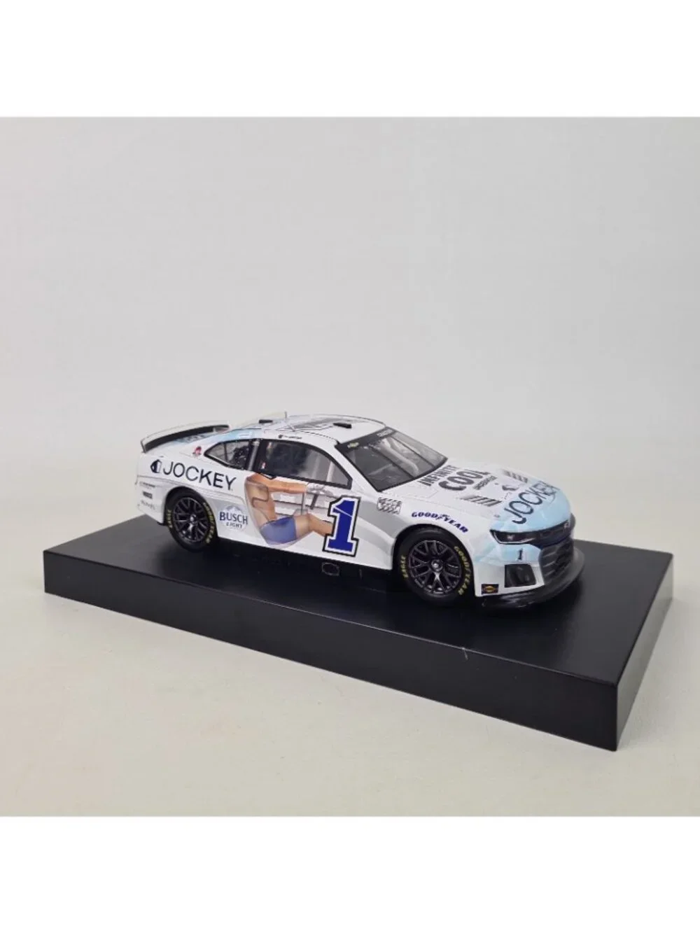 Lionel Racing 1:24 Diecast 2024 ZL1 Jockey Infinite Cool #1 Ross Chastain E13